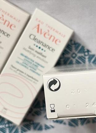 Avene cleanance mattifying emulsion матирующая эмульсия для жирной, проблемной и склонной к высыпаниям кожи лица4 фото