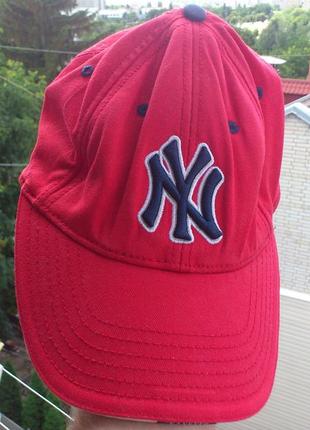 Кепка червона бейсболка червона cap new york yankees