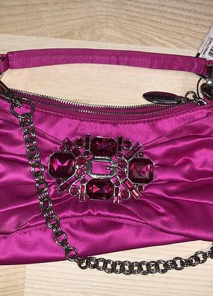 Шикарная вечерняя сумочка guess