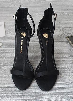 Босоножки river island