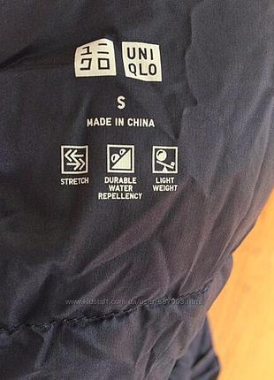 Пальто з капюшоном uniqlo ультралегкі пуховики s темно-синє6 фото