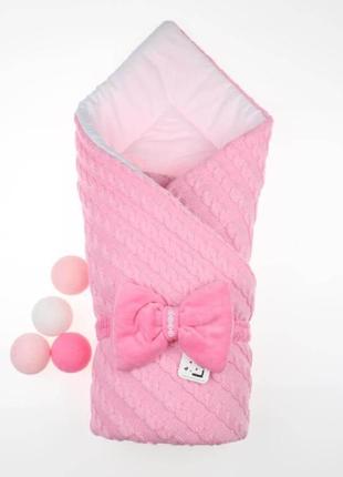 Демисезонный вязаный конверт-одеяло на выписку из роддома новорожденной девочки
