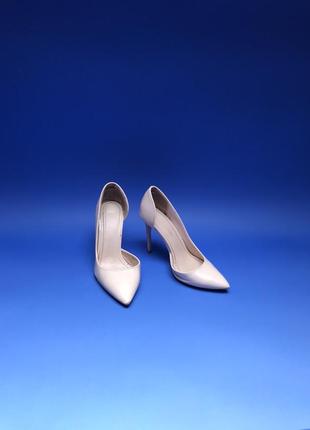 Туфли женские на каблуке
