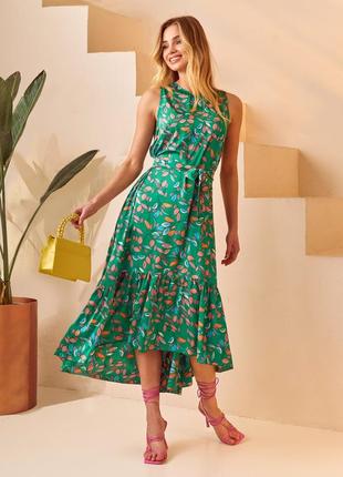 Романтична сукня з спідницею і широким воланом по низу