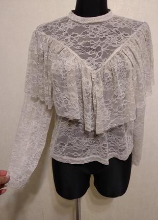 Нежная кружевная блузка с воланом zara