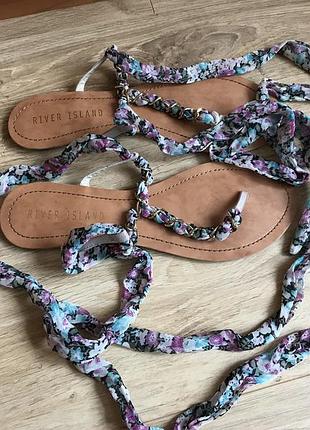 Босоножки river island