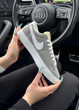 Женские кроссовки nike blazer low ‘77 vintage grey white