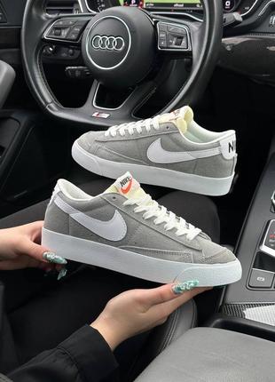 Женские кроссовки nike blazer low ‘77 vintage grey white9 фото