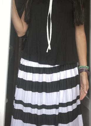 Эффектная флисированная юбка в полоску