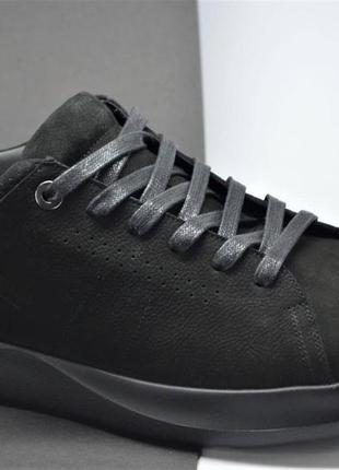 Мужские комфортные спортивные нубуковые туфли черные ikos 17081