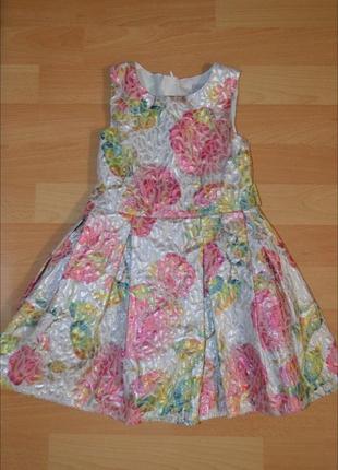 Красивое нарядное платье в цветы