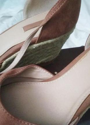 Новые туфли на танкетке летние коричневые плетеные джутовая пробковая основа фирменные3 фото