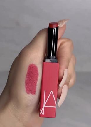 Губная помада nars power matte lipstick dragon girl 0.8 g3 фото