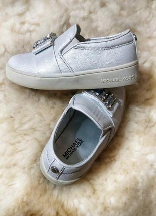 Сліпони для дівчинки 26 р. michael kors ivy cara white (toddler) мокасини кросівки2 фото