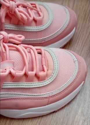 Розовые брендовые кроссовки2 фото