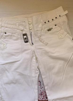 Белые штаны naf naf 34 размер