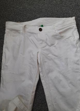 Новые белые джинсы 30 размера с потертостями4 фото
