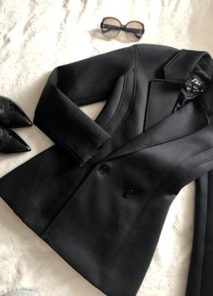 Чёрний двубортный пиджак3 фото