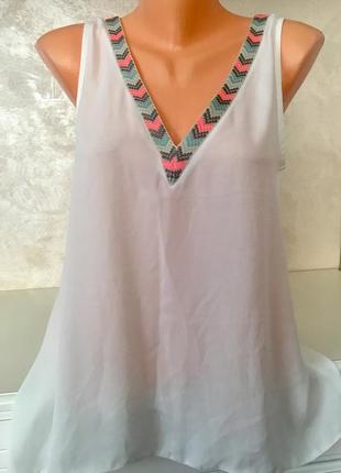 Трендова білосніжна блузка в стилі zara