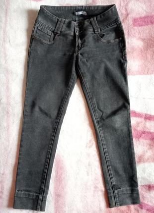 Черные/темно-серые джинсы1 фото