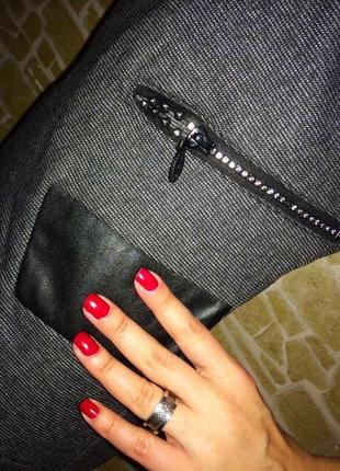 Стильное платье с вставками под кожу5 фото