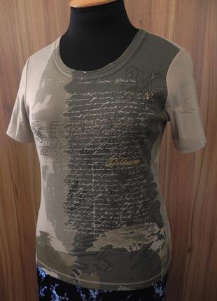 Тоненька коттоновая ніжна футболка з вінтажним принтом 50-52 р.