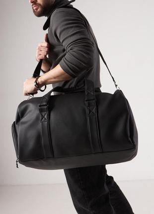 Спортивна/дорожня сумка з кишенею для взуття 35l black на 2 відділення3 фото