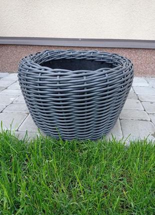 Кашпо з ротангу