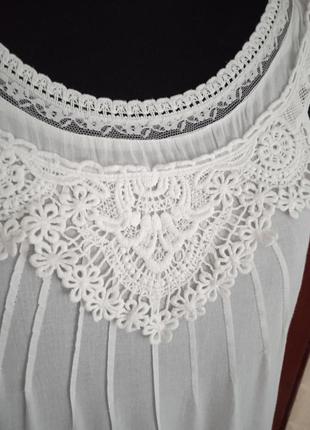 Біле плаття в стилі бохо вільного крою з тонкої бавовни з мереживною обробкою tref collection.5 фото