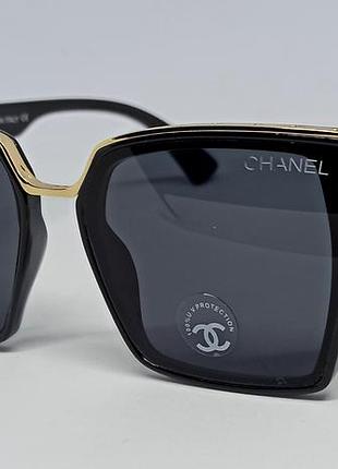 Окуляри в стилі chanel жіночі сонцезахисні чорні з золотом