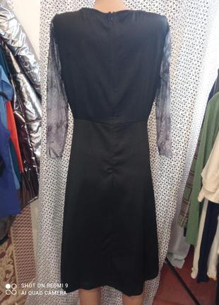 Женское черное строгое платье миди3 фото