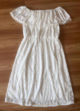 Біле плаття кружевне