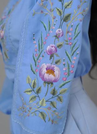 Ніжна блуза з ручною вишивкою «весняний поцілунок»1 фото