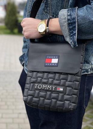 Сумка - мессенджер tommy hilfiger черный мужской / барсетка1 фото