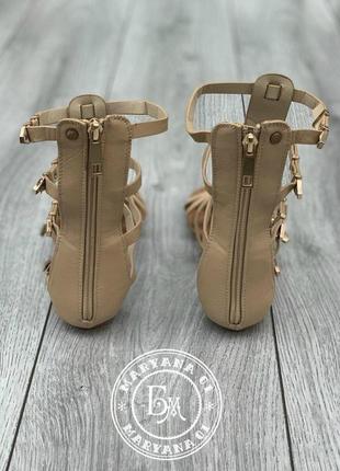 Жіночі сандалі гладіаторів бежеві2 фото