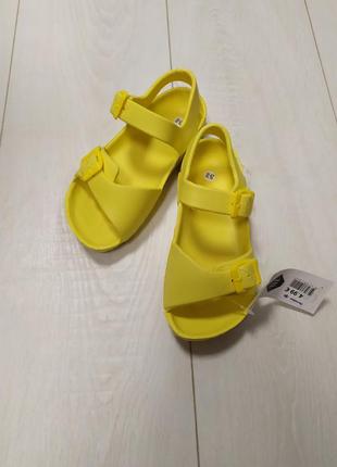 Босоножки желтые martinez chicco 26 p, 15 см, 33/34