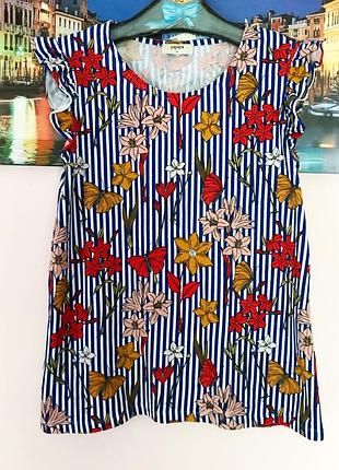 Футболка в квіти