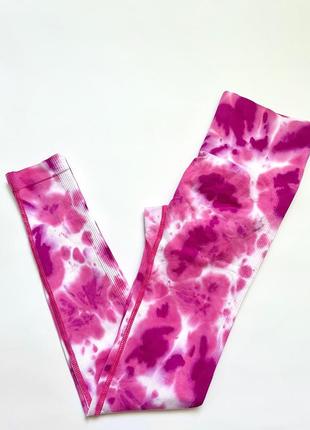 Фитнес леггинсы / лосины marble tie-dye розовые с эффектом push up (бесшовные)4 фото