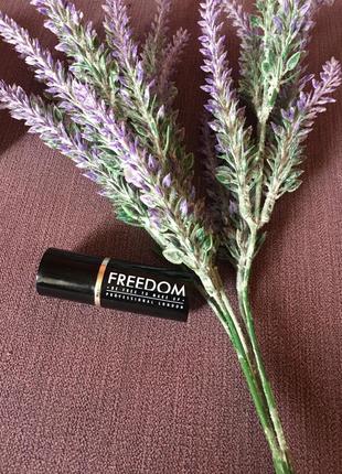 Трендовая  матовая помада freedom make up