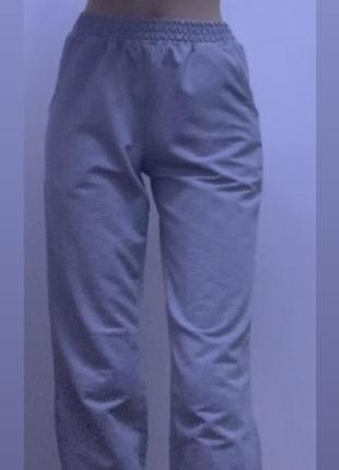 Серые спортивные широкие брюки джоггеры высокая посадка карго прямые брюки джинсы трубы / джоггеры свободное брюки хлопковое серое дженские брюки y2k3 фото