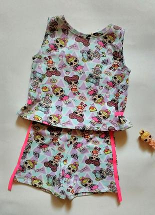 Костюм з лол з красивою спинкою.