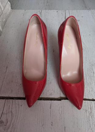 Лаковые красные туфли - шпилька2 фото