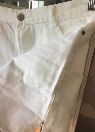 Джинсовые белые шорты на средней посадке