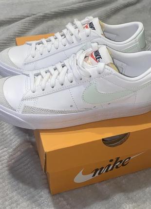 Кроссовки женские nike blazer low'77 37р2 фото