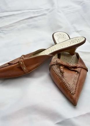 Шкіряні шльопанці andre, франція