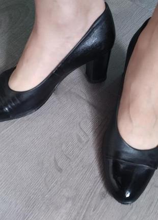 Кожаные очень удобные туфли