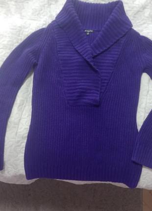 Яскрава кофта