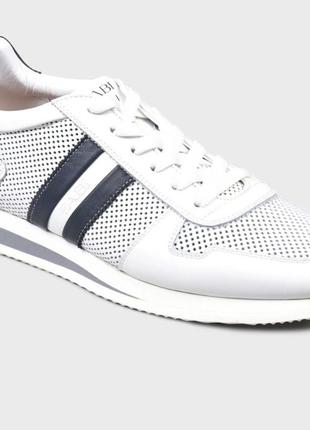 Кросiвки fabi 4