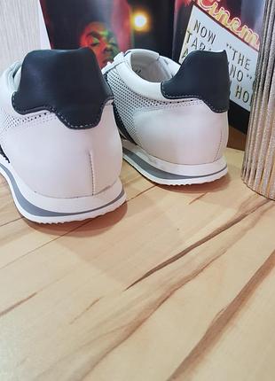 Кросiвки fabi 8