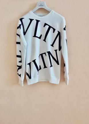 Красивейший свитшот valentino